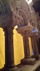 Claustro Románico da Colexiata