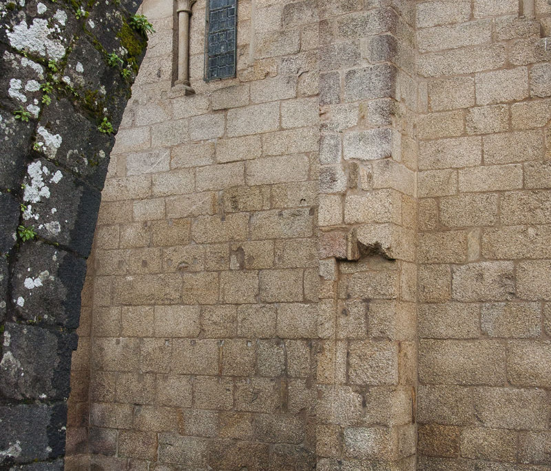 Contrafortes da Colexiata Contrafortes da Colexiata