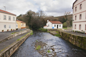 Río Sar desde a ponte de Sar