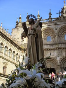 Festas de San Serapio, procesión ao seu paso polas Praterías Festas de San Serapio, procesión ao seu paso polas Praterías